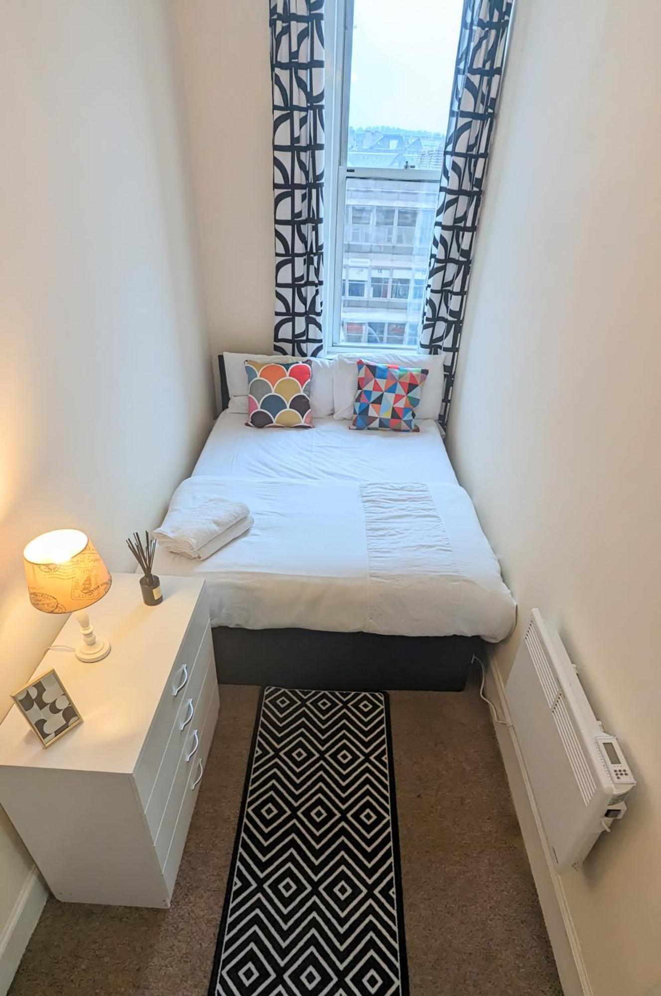 Edinburgh City Center Haymarket Double Room Zewnętrze zdjęcie